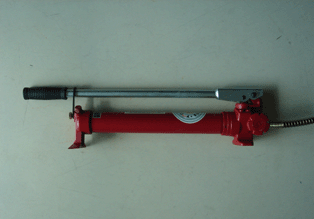HYDRAULIC HAND PUMPS